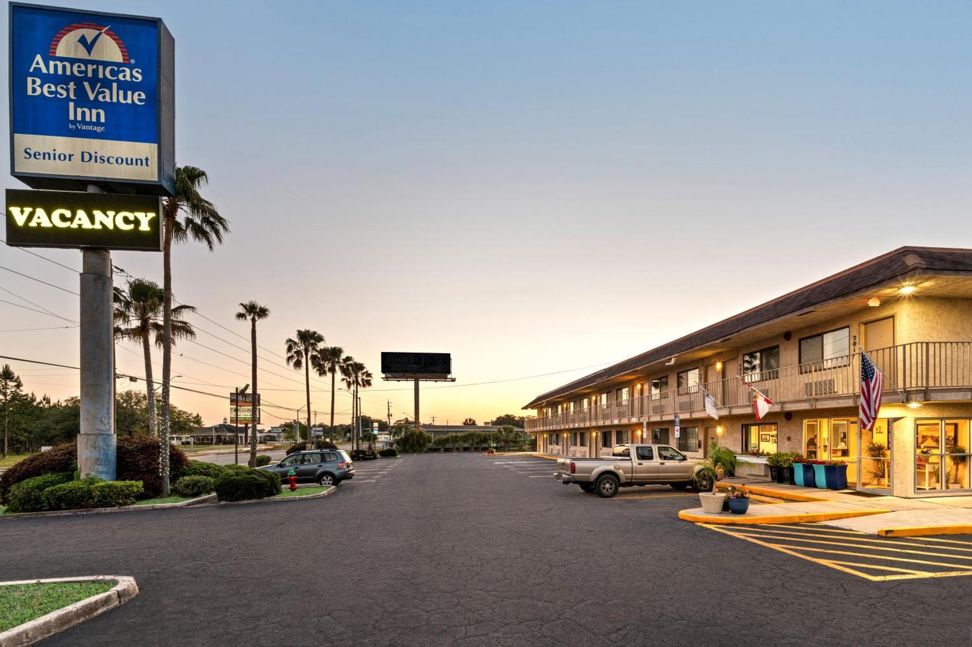 Americas Best Value Inn - Lake City Exterior foto