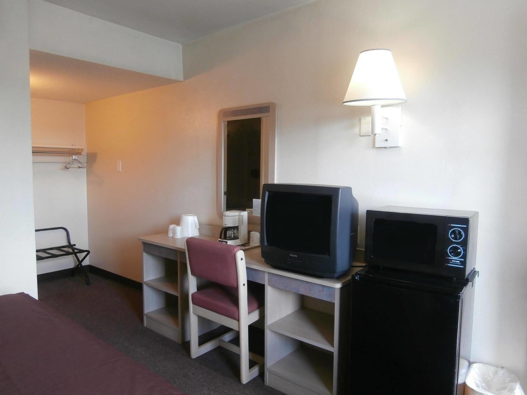 Americas Best Value Inn - Lake City Exterior foto
